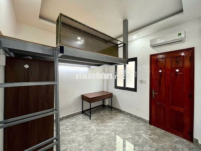 Phòng gác, cửa sổ thoáng, đầy đủ nội thất, diện tích 25m2, ngay QL13