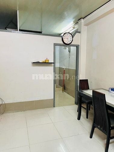 Bán nhà hẻm 3 gác thẳng 1 trục Trần Phú Q.5 : + Vị trí rất trung tâm
