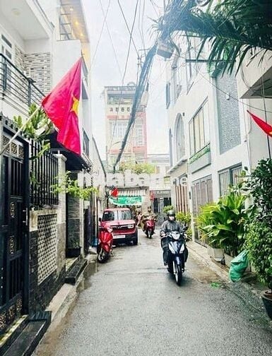 Giảm sốc bán nhà ngon hẻm xe hơi giá 3gac 2tang 36m2 nhỉn 2 sát Lotte