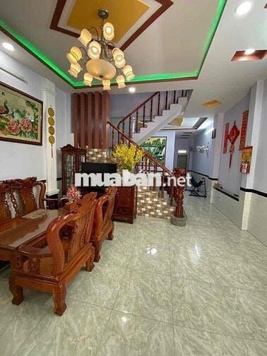 NHÀ 5x20 ĐẨY ĐỦ NỘI THẤT - 1trệt 1lầu 4phòng ngủ - đường nhựa 8m
