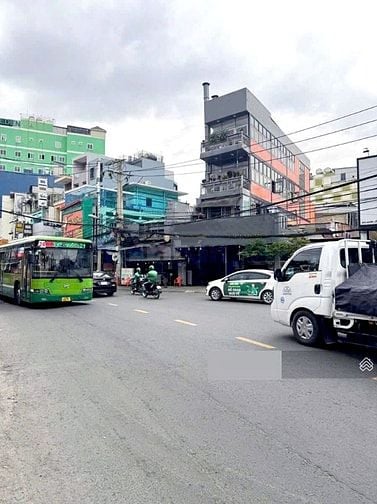 Bán nhà Quận Bình Thạnh, mặt tiền Lê Quang Định, DT 246m² nở hậu đẹp