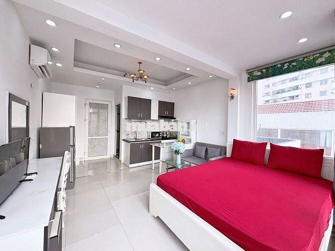 Căn hộ view thoáng Full nội thất , ban công riêng ngay Lê Văn Sỹ Quận3