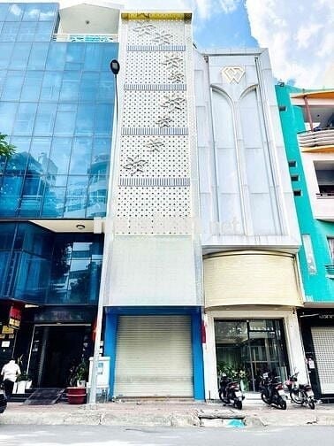 SIÊU PHẨM CHO THUÊ MẶT TIỀN LÊ HỒNG PHONG Q10 - 5 TẦNG - NHÀ MỚI ĐẸP