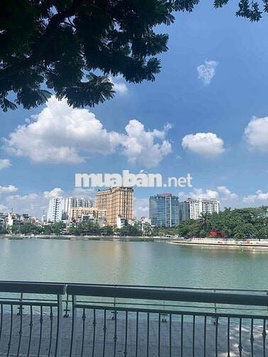 Bán nhà Hoàng Cầu Cạnh Vườn Hoa Đống Đa S40m, 3T, Mt 4.4m Giá 14 tỷ
