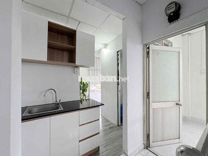 CĂN HỘ 2 PHÒNG NGỦ 6TR NGAY NGUYỄN KIỆM GẦN VĂN LANG, IUH