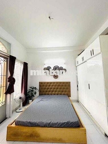 CHO THUÊ PHÒNG SÁT TRUNG TÂM Q1 CHỈ 5P Đi XE