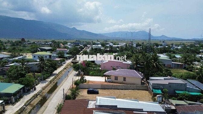 đất ven kênh,gần khu công nghiệp du long