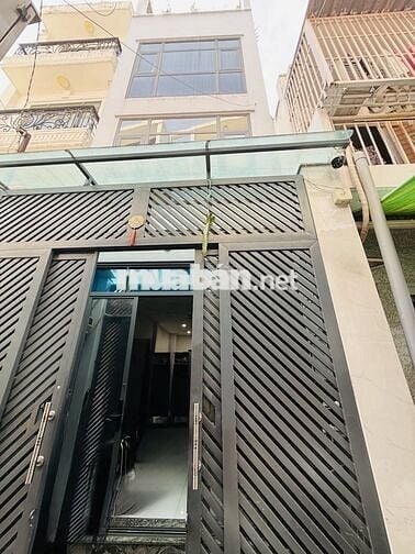 NHÀ NỞ HẬU L - NT CAO CẤP -KIÊN CỐ BTCT 3 TẦNG - SÁT CÔNG VIÊN -QUẬN 4
