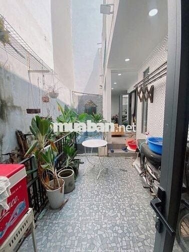Bán căn Villa Nguyễn Văn Đậu có hồ bới- Phòng đọc sách- sân vườn 3PN