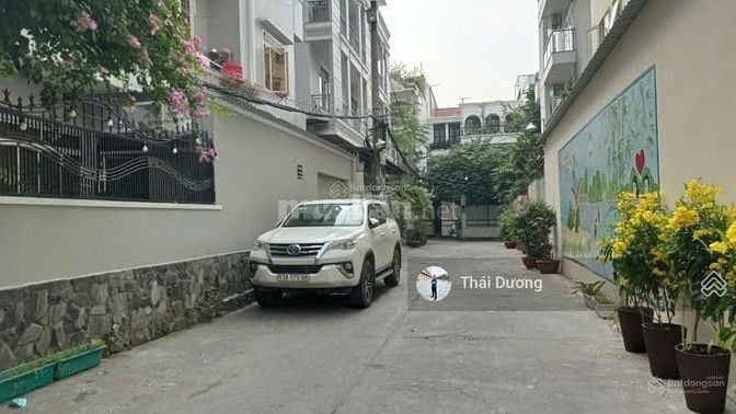 Bán nhà hẻm xe hơi: 101/62 Nguyễn Chí Thanh, Phường 9, Quận 5