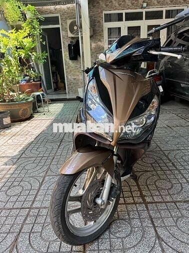 AB 125 mắt cú đời đầu - 2013