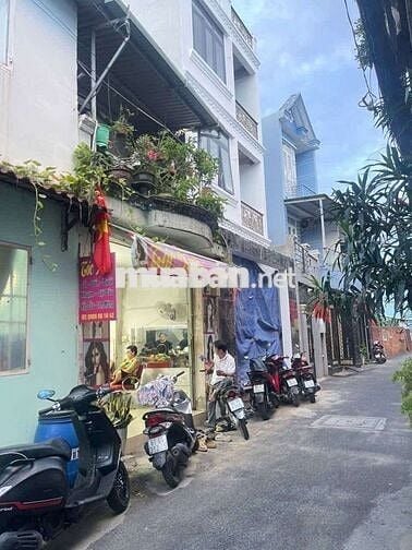 Bán căn nhà vị trí víp F hiệp thành Q12 . DT : 4,2 X 11 giá: 4,370 tỷ