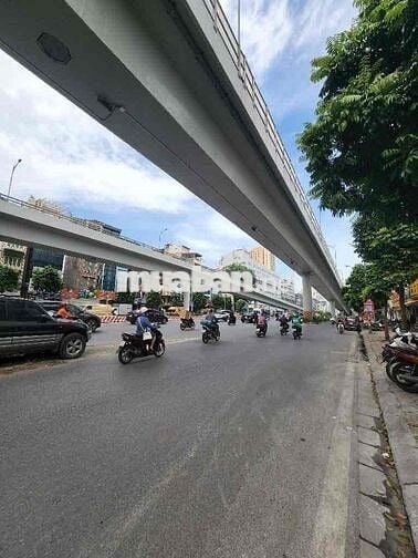 MẶT PHỐ -VĨA HÈ 5M - MẶT TIỀN RỘNG