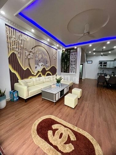Nhà 3 tầng mặt trục chính Quỳnh Hoàng tặng full nội thất