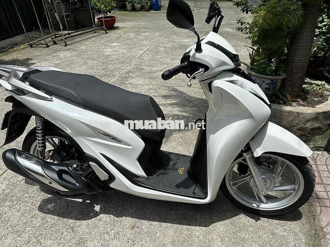 SH 125 dk 9/2024 odo 13k km gl ADV