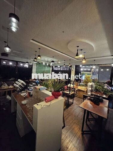 Sang quán cafe góc 2 mặt tiền Gần Nguyên Sơn DT : 8m X 12m gác lửng ở
