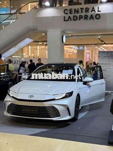 Toyota Camry 2025 2.0Q