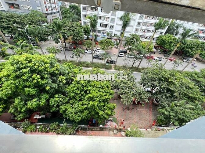 Bán căn hộ tòa A3 KĐT Mỹ Đình 1, 76m2, 2N, 2WC, giá 5,75 tỷ.