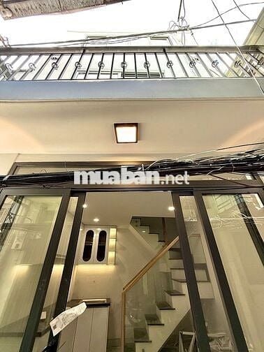 NHÀ MỚI SÁT MẶT TIỀN 2 LẦU 2 PN HẺM VF3 - NHỈNH 2X TỶ
