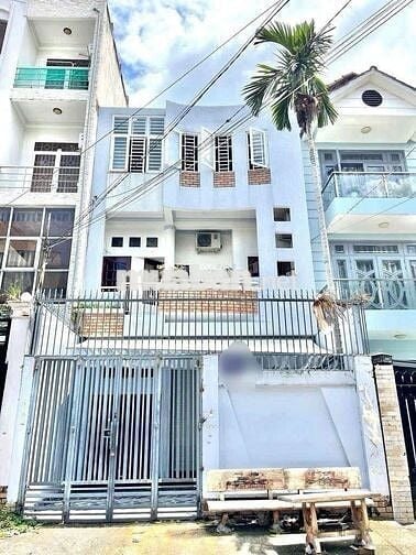 Nhà 8PN hẻm xe hơi. Cho cải tạo.