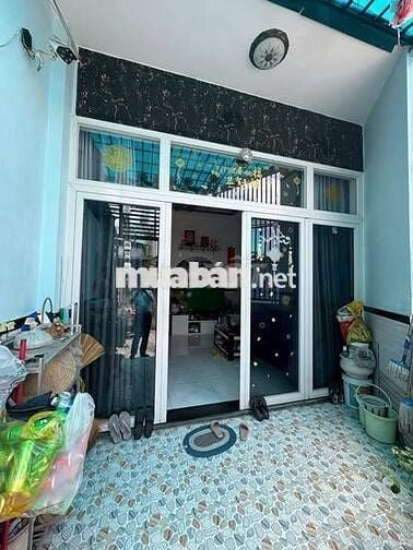 BÁN CĂN NHÀ 1 LẦU 1 TRỆT-4 PHÒNG NGỦ-GẦN CHỢ BÀ ĐIỂM-HÓC MÔN