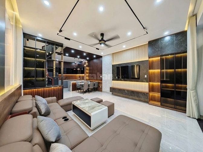 MẶT TIỀN NGUYỄN TRÃI - QUẬN 1 CẦN BÁN GẤP CHỈ 21 TỶ 500 CÓ SẴN HD THUÊ
