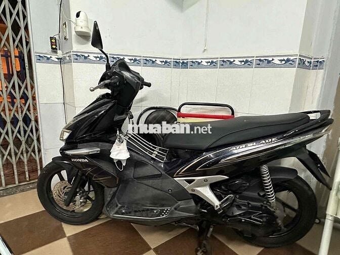 nhà xe dư nên cần bán bớt