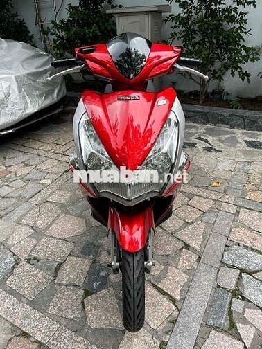 Air Blade 2011 chính chủ trả trc 8tr9 nhận xe