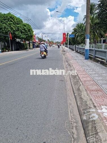 Bán lô đất vị trí đẹp mặt tiền Bình Nhâm 21