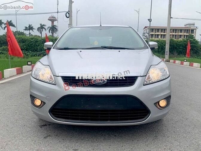 Ford Focus 1.8 AT 2011 - 200 Triệu
