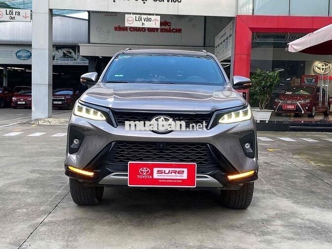 Fortuner 2022 Legender 2.4 4x2 AT - Hàng Hot
