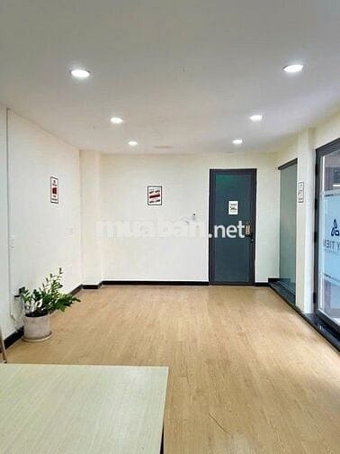 Văn phòng 36m² – 10 triệu/tháng, tại 24-26 Phạm Văn Đồng, Gò Vấp