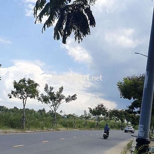 Chính chủ bán đất gần Thăng Long Cầu Đỏ