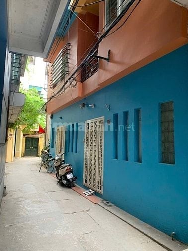Cho thuê hộ gia đình nhà 4 tầng tại ngõ 639 Hoàng Hoa Thám