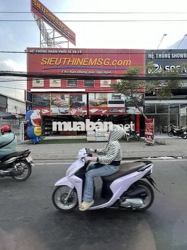 CHo thuê mbkd góc 2 mặt tiền đường Âu cơ 9,5x15m thông suốt có 1 lửng