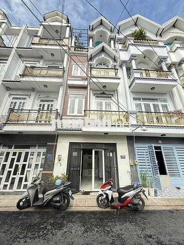 🍀🍀 NHÀ CHO THUÊ MẶT TIỀN HẺM XE HƠI HUỲNH TẤN PHÁT NHÀ BÈ  - Diện tích