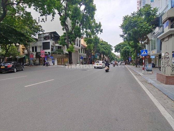Bán nhà Mặt Phố Huế 200m2, Mặt tiền 7m, Phù hợp xây Building