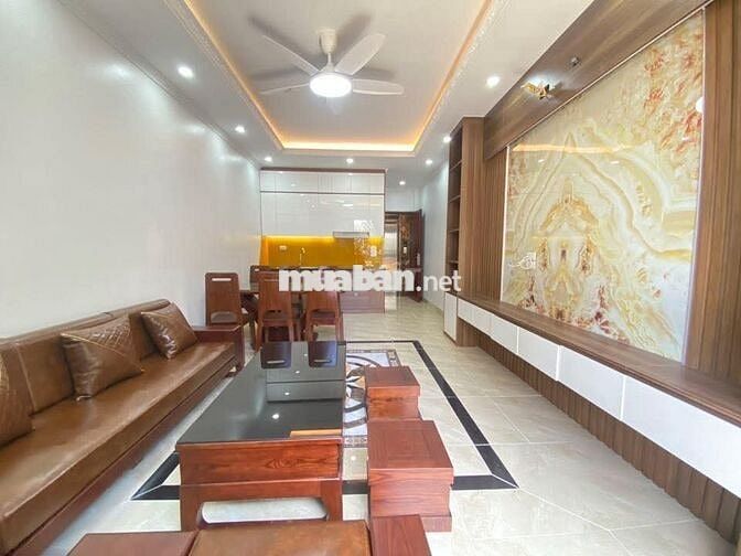 Anh em cần bán nhà 45m,5t tại Ngô Thì Sĩ,t/máy,ô tô đỗ cửa chỉ 9t