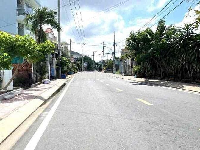 ra miếng đất 1000m2 ở Chợ Minh Hưng