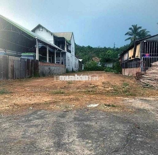 chủ ngộp cần bán lô 500m2 giá 210triệu/lô đất ở Trung tâm Chơn Thành