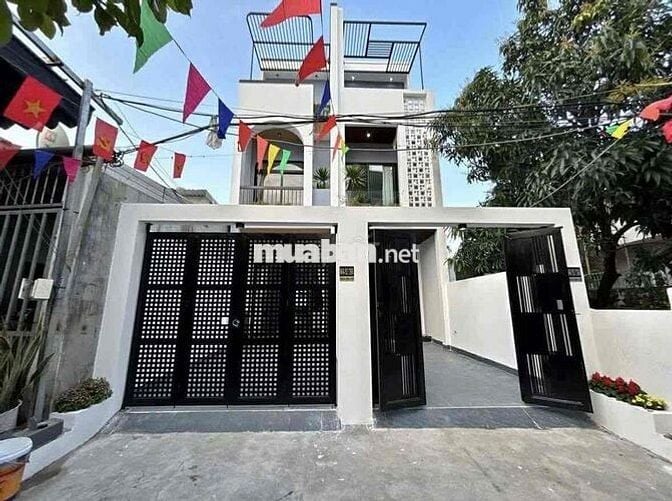 Nhà Mặt tiền 3 phòng ngủ 3 nhà vệ sinh
