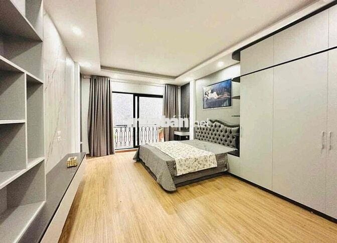 Bán Nhà Riêng ,40m2,6 tầng,mặt tiền 4m , hồ văn chương , khâm thiên
