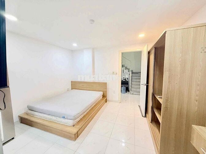 1 Phòng Ngủ Full Nội Thất, 30m2 Sát ĐH Văn Lang, Gần Phạm Văn Đồng