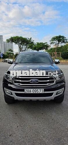 Ford Everest 2.0 Titanium 4x2