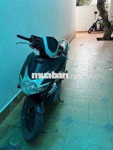 chính chủ đang đi cần bán xe Air blade 2010,