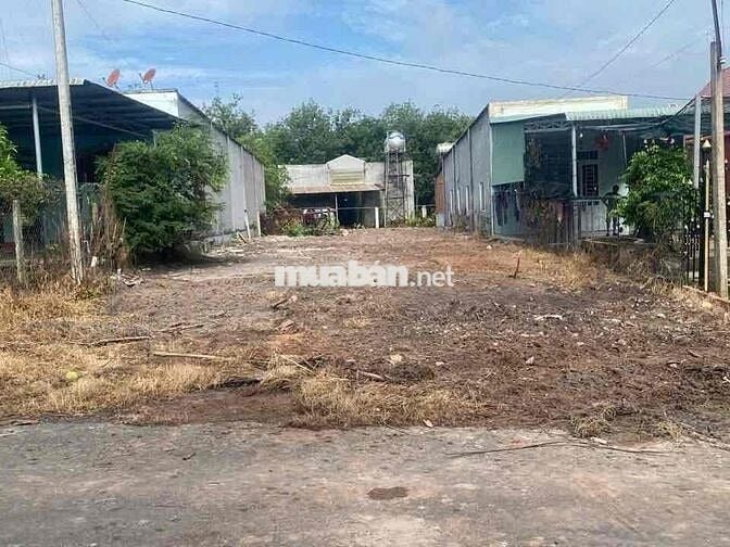 Bán đất thổ cư, có sổ hồng riêng, nằm mặt tiền đường nhựa 32m