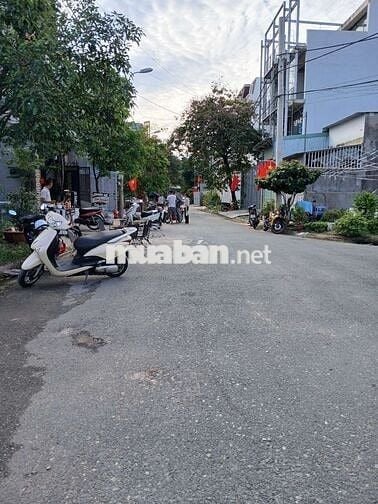 5M dài 22M- 3 Tầng- NGUYỄN VĂN QUÁ- TÂN THỚI HIỆP 29-KDC TÂN TIẾN- Q12
