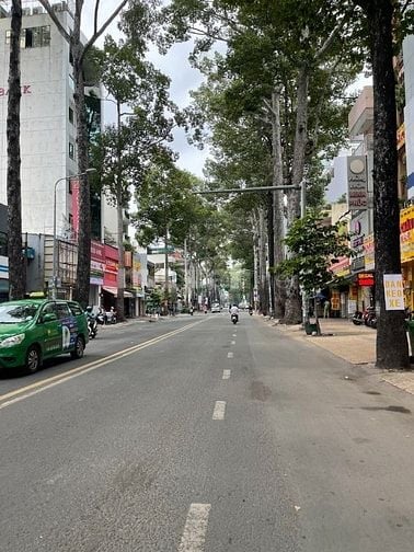 Siêu phẩm góc 2MT Nguyễn Chí Thanh, Q10. DT 8.8x18m