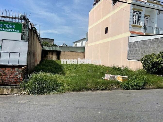 Bán gấp lô đất full thổ sát QL22 chỉ 300m thuộc Tân Thông Hội, Củ Chi