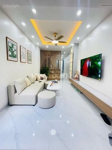 Cho thuê Nhà riêng thiết kế cực đẹp 5PN, 3WC, 160m2 tại Hạ Đình, Thanh